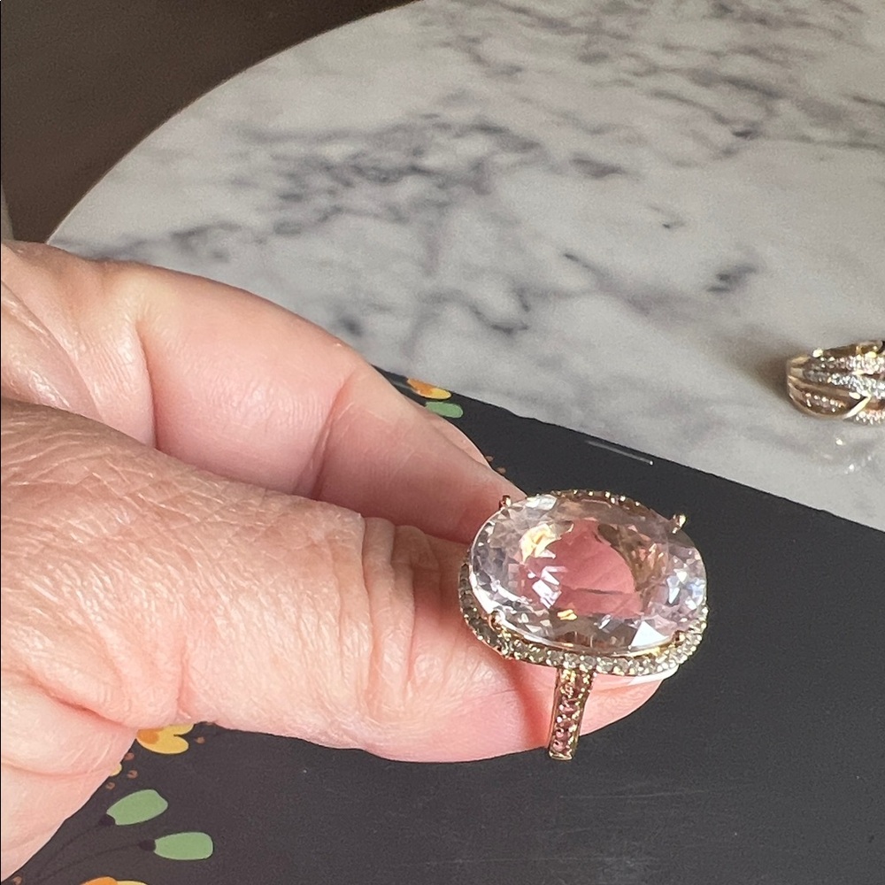 Elegant Morganite, diamond  and gold Ring